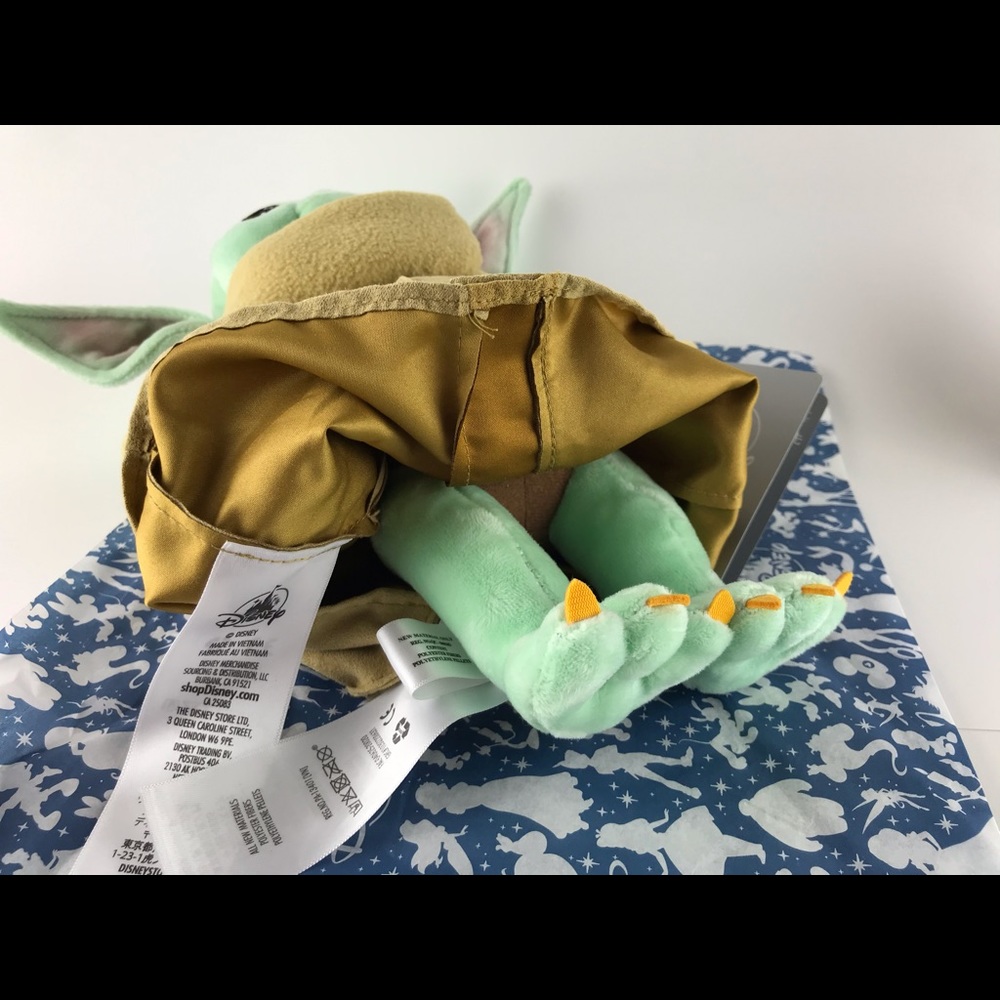The Child Plush Star Wars The Mandalorian IN HAND - Picture 6 of 8